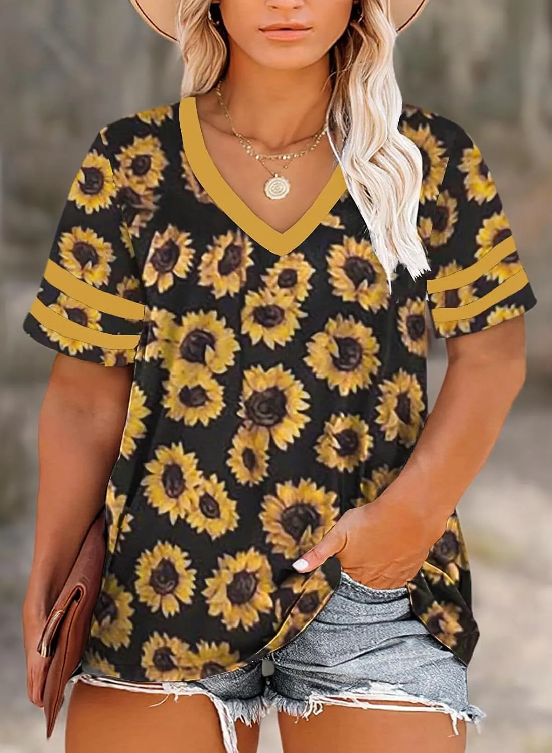 Happy Sailed Womens Plus Size Tunic Tops Summer Short Sleeve V Neck Striped Loose Casual Tee Shirt(1X-5X)