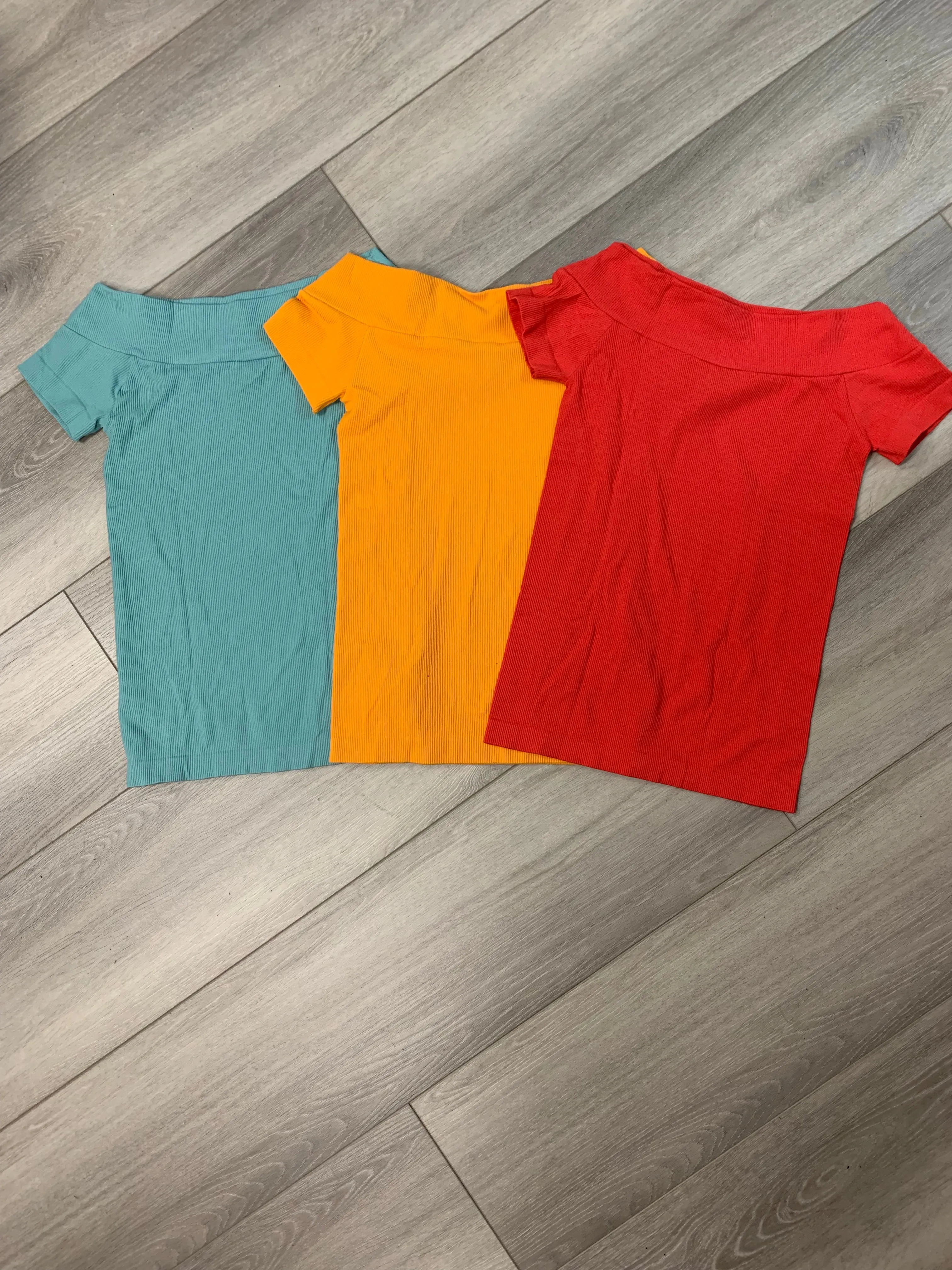 Off The Shoulder Short Sleeve Ribbed Top