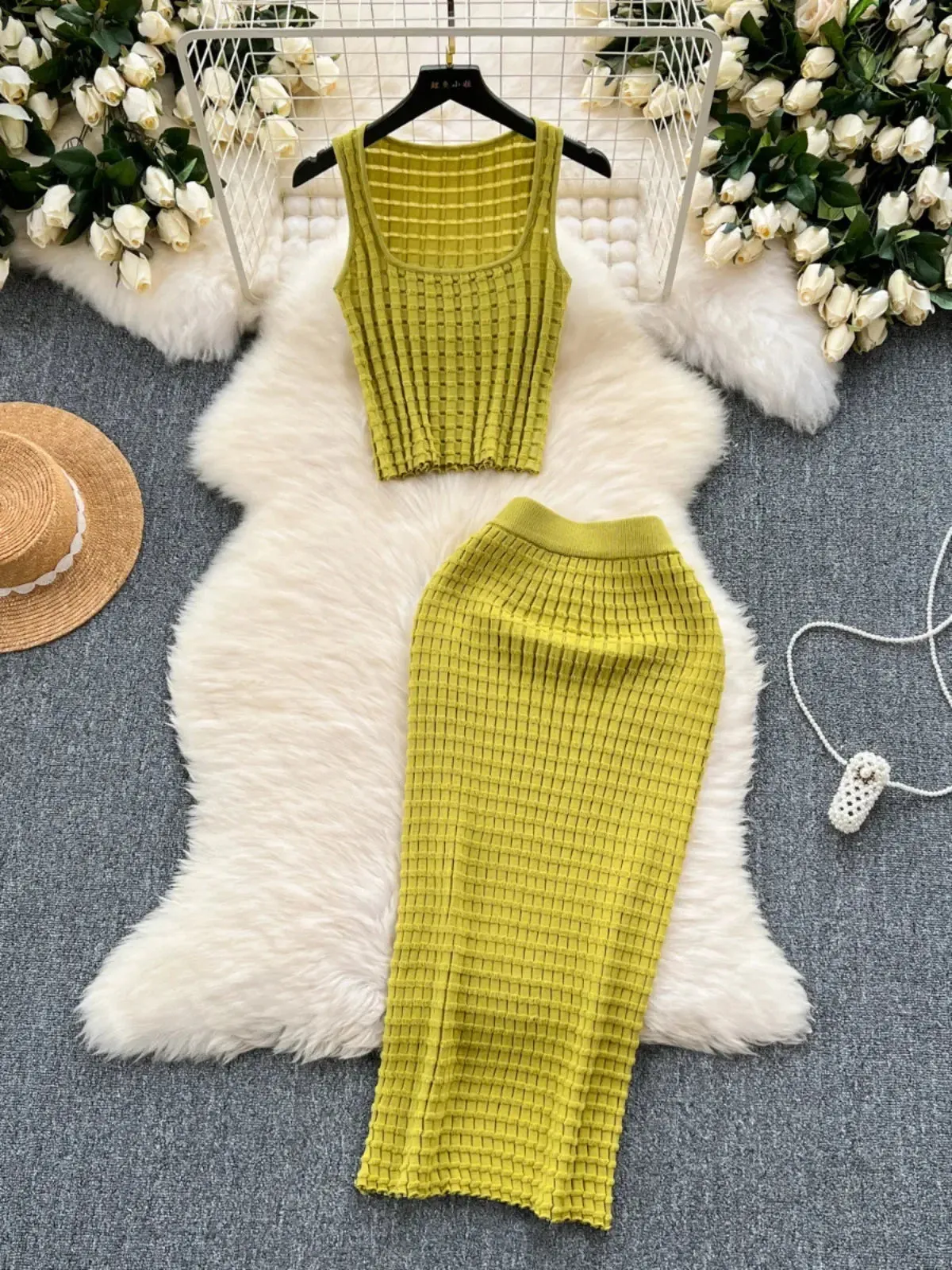 Stretch Short Vest Top & High Waist Skirt Two-piece