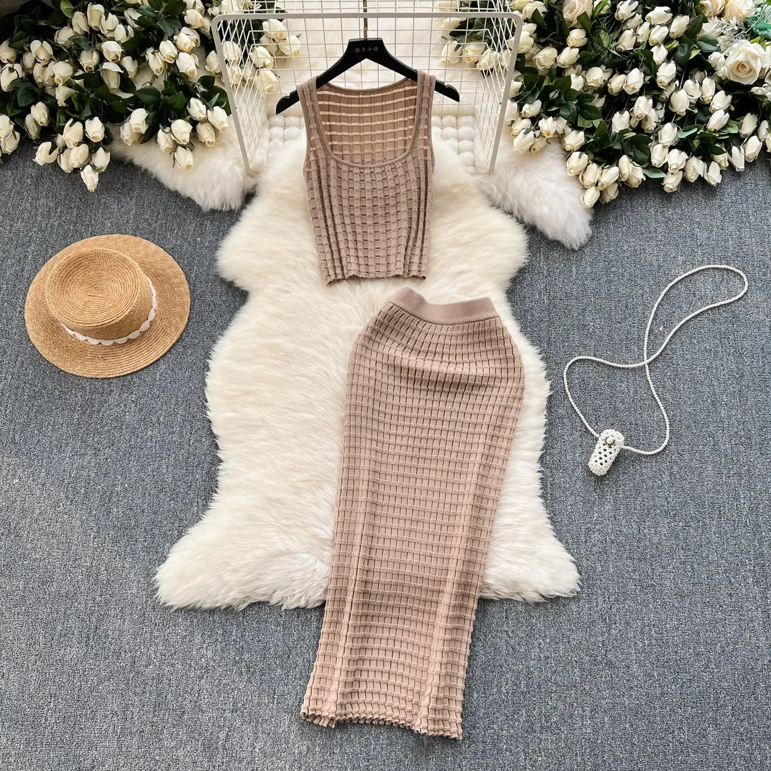 Stretch Short Vest Top & High Waist Skirt Two-piece